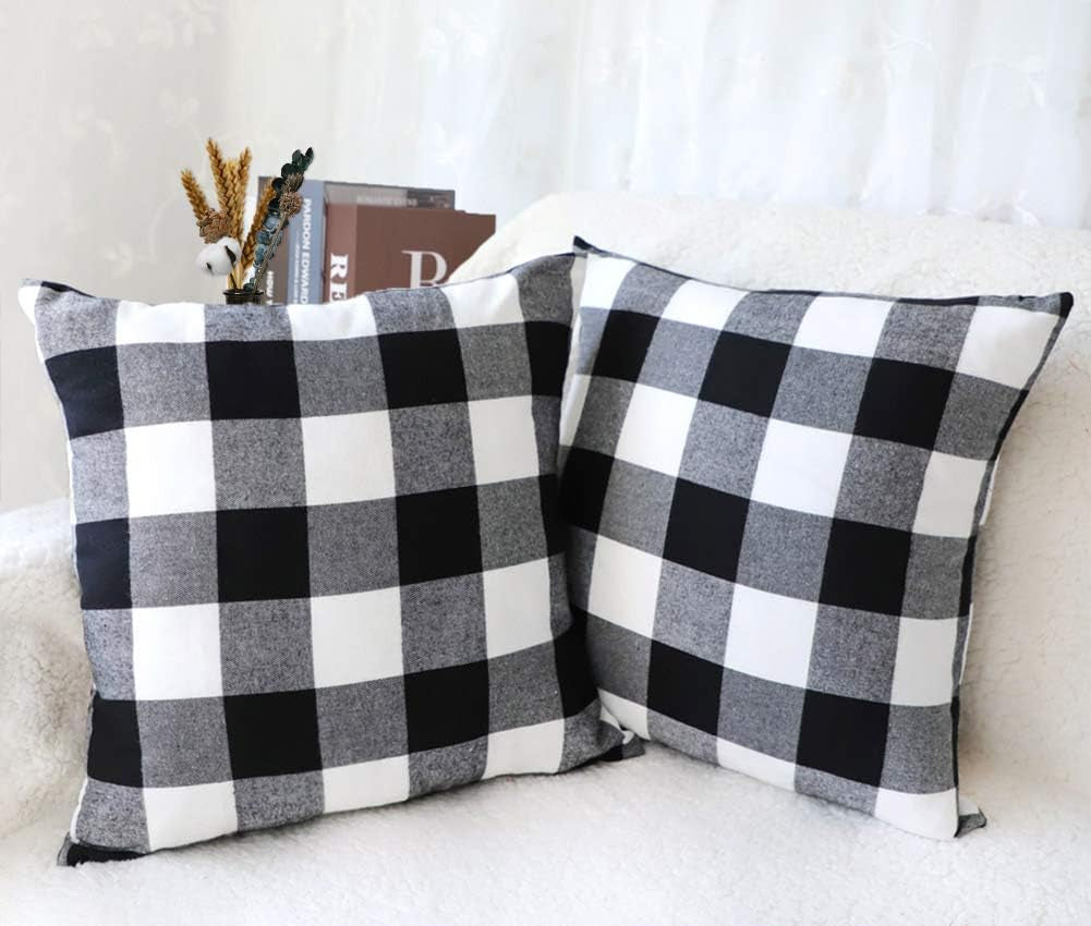  Plaid Throw Pillow