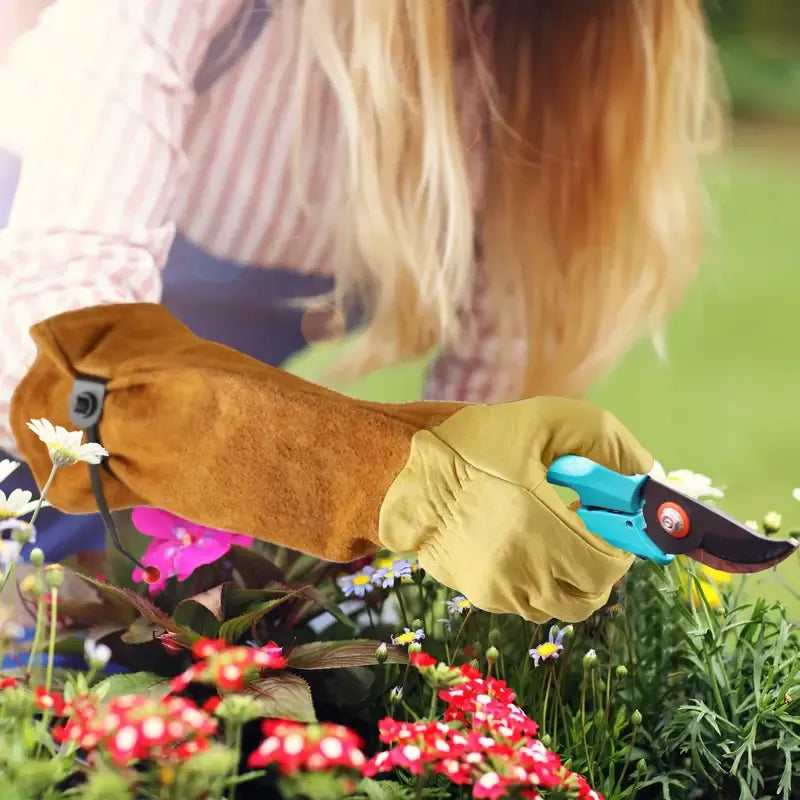 Thorn-Proof Leather Gardening Gloves with Long Sleeves