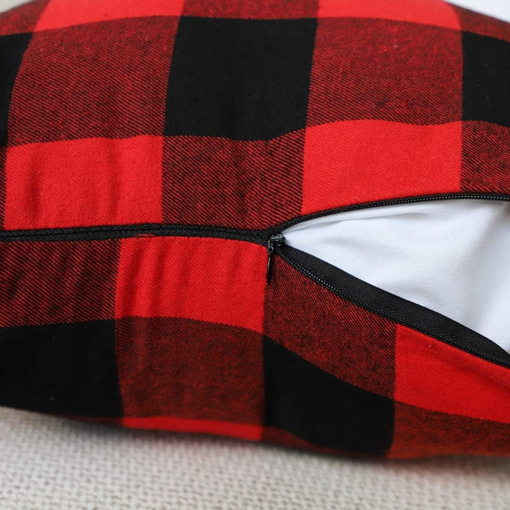  Plaid Throw Pillow